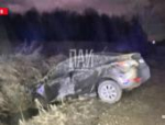 Двое детей пострадали после съезда автомобиля в кювет в Дедовичском районе
