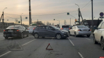 Два автомобиля столкнулись на улице Рокоссовского в Пскове