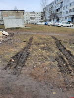 «Экогрупп» проинструктирует водителей по маневрированию во дворах для исключения повреждения зеленых зон и контейнерных площадок