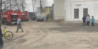 Volkswagen загорелся на улице Леона Поземского в Пскове - Pln-Pskov.Ru