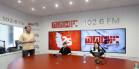 Школьники из Писковичей попробовали себя в роли радиоведущих на экскурсии в ПЛН - Pln-Pskov.Ru
