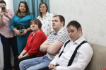 Квартиру сопровождаемого проживания для людей с ментальными особенностями открыли в псковской деревне Борисовичи