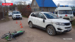 Двое подростков-мотоциклистов пострадали при столкновении с автомобилем в Порхове