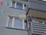 В Псковском районе девочка выпала с балкона третьего этажа