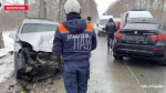 Два человека пострадали в тройном ДТП на въезде в Псков