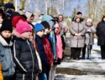 Памятную доску участнику СВО Александру Спиридонову открыли в Псковском районе