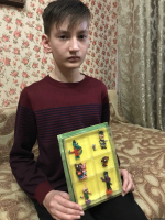 Усвятский мальчик за десять лет создал коллекцию фигурок из пластилина. Фото здесь и далее: газета «Новая жизнь»