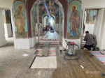 Деревянные полы начали укладывать в церкви Сорока мучеников Севастийских в Печорах