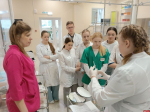 Великолукские студенты отрабатывают навыки оказания помощи в медицинских боксах