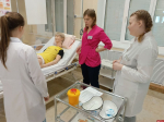 Великолукские студенты отрабатывают навыки оказания помощи в медицинских боксах