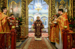 Митрополит Матфей совершил Пасхальное богослужение в кафедральном соборе Пскова