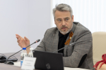 Летний отдых и учебную нагрузку на школьников обсудил бюджетный комитет Собрания