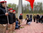 Останки найденного в Пушкиногорском районе красноармейца передали родственникам