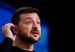 Филиппо назвал Зеленского сумасшедшим из-за угроз участникам парада Победы