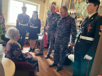 Псковские росгвардейцы поздравили ветеранов с наступающим Днем Победы