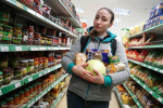 Лук, капуста, яблоки и вареная колбаса подорожали в Пскове за неделю