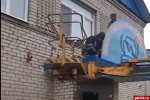 Восемь самовольно установленных информационных вывесок демонтировали в Пскове