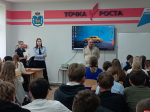 Сотрудники Госавтоинспекции рассказали ученикам Моглинской школы об управлении скутерами и мотоциклами