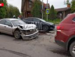 Пассажирский автобус, КамАЗ и три легковых автомобиля столкнулись на Запсковье