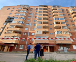 Усилилась деформация фасада дома №32 на улице Юбилейной в Пскове. ФОТО :  Псковская Лента Новостей / ПЛН