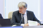 Борьбу с борщевиком и реконструкцию сельских бань обсудил экономический комитет Собрания