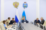 Борьбу с борщевиком и реконструкцию сельских бань обсудил экономический комитет Собрания