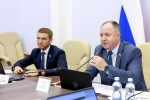 Борьбу с борщевиком и реконструкцию сельских бань обсудил экономический комитет Собрания