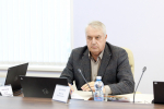 Борьбу с борщевиком и реконструкцию сельских бань обсудил экономический комитет Собрания
