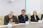 Деловой климат в регионе, ход строительства технопарка и адресные вопросы обсудили единороссы на встрече с губернатором