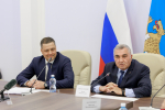 Деловой климат в регионе, ход строительства технопарка и адресные вопросы обсудили единороссы на встрече с губернатором