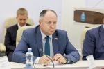 Деловой климат в регионе, ход строительства технопарка и адресные вопросы обсудили единороссы на встрече с губернатором