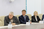 Деловой климат в регионе, ход строительства технопарка и адресные вопросы обсудили единороссы на встрече с губернатором