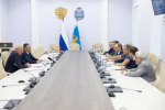 Михаил Ведерников перед отчетом встретился с представителями фракций Псковского областного Собрания