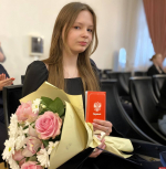 Борис Елкин торжественно вручил паспорта юным псковичам в преддверии Дня России