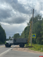 Установку освещения начали на участке автомобильной дороги Новгородка - Пушкинские Горы