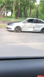 Два автомобиля столкнулись на улице Советской в Пскове