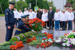 Память десантников 6-й роты почтили участники автопробега «Дорогами Победы» и депутаты Собрания