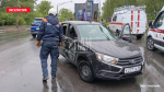 Два человека пострадали в результате столкновения машины с грузовиком в Пскове