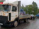 В Пскове столкнулись «Лада» и грузовик, пострадали два человека