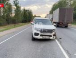 Водитель иномарки выехал на встречную полосу и протаранил автомобиль в Псковском округе