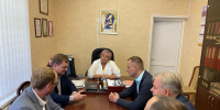 Сергей Леонов провел рабочую встречу с главным врачом Великолукской детской городской больницы - ЛДПР