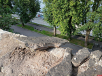 Фотофакт: Крепостные стены продолжают разрушаться в Пскове