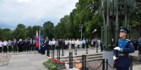 В Пскове почтили память защитников города - Единая Россия