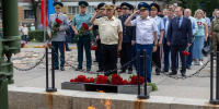 Председатель Псковского областного суда принял участие в торжественной церемонии возложения цветов  к Могиле Неизвестного солдата. - Областной суд