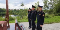 Росгвардейцы почтили память защитников города Пскова - Росгвардия