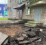 Дорожное покрытие обновляют во дворе дома на Октябрьском проспекте в Великих Луках - Pln-Pskov.Ru
