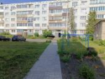Михаил Ведерников оценил благоустройство общественной территории в Псковском округе