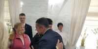 Паспорт и юбилейную медаль вручили переехавшему в Псковскую область из Латвии ветерану - Pln-Pskov.Ru