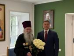 Михаил Ведерников вручил орден Дружбы протоиерею Олегу Тэору