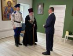 Михаил Ведерников вручил орден Дружбы протоиерею Олегу Тэору